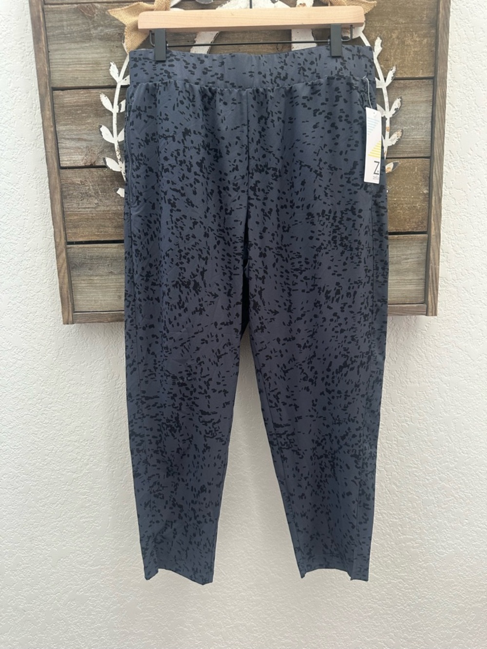 Z by Zella Gray Speckled Stretch Tapered Track Pants size M NWT